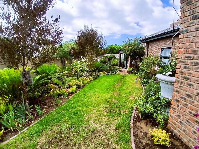 3 Bedroom Property for Sale in Stilbaai Wes Western Cape